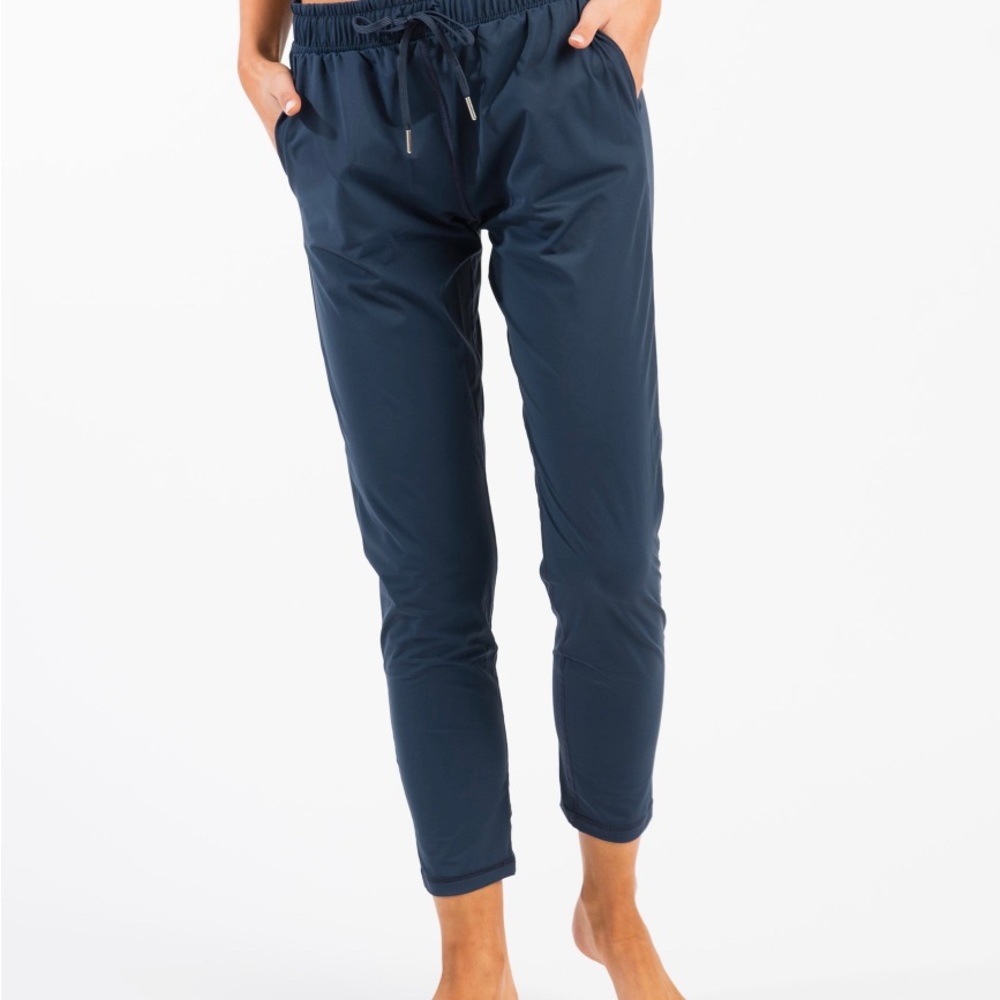 ZYIA Navy Everywhere Pants High Rise Like new Size Large